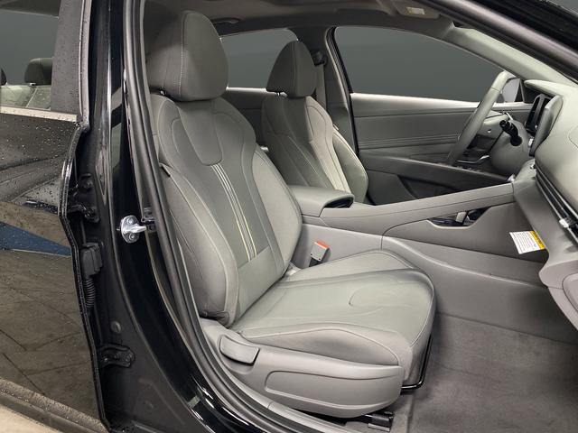 2026 Hyundai Elantra SEL - Photo 28