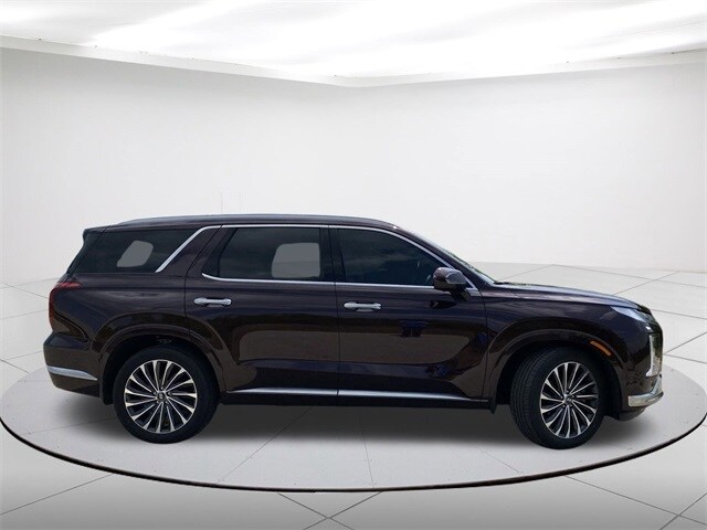 Certified 2023 Hyundai Palisade Calligraphy with VIN KM8R7DGE1PU548289 for sale in Fond Du Lac, WI