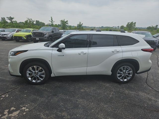Used 2021 Toyota Highlander Limited with VIN 5TDYARAH8MS504906 for sale in Fond Du Lac, WI