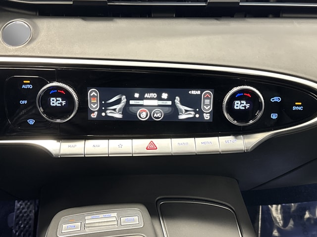 2025 GENESIS GV70 Standard - Photo 20