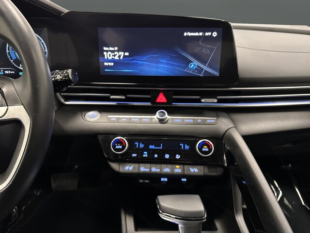 2024 Hyundai Elantra Limited - Photo 9