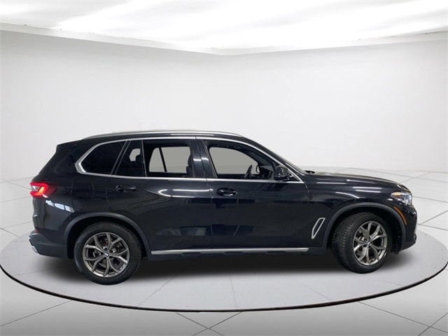 Used 2021 BMW X5 40i with VIN 5UXCR6C0XM9G01971 for sale in Fond Du Lac, WI