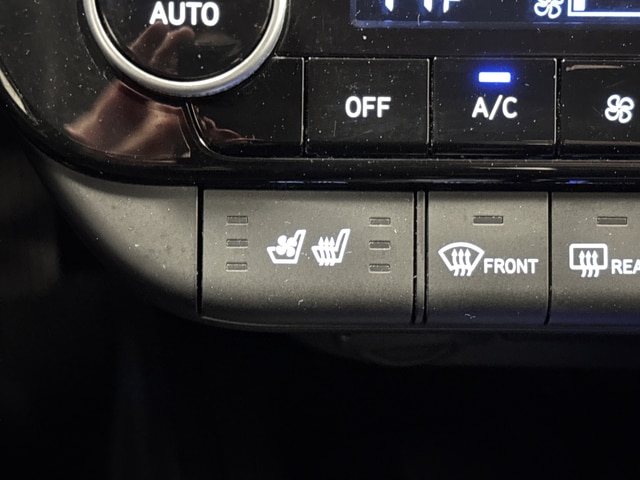 2024 Hyundai Elantra Limited - Photo 8