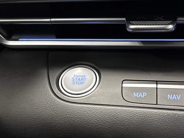 2024 Hyundai Elantra Limited - Photo 22