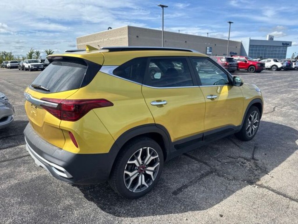 Used 2023 Kia Seltos SX SUV
