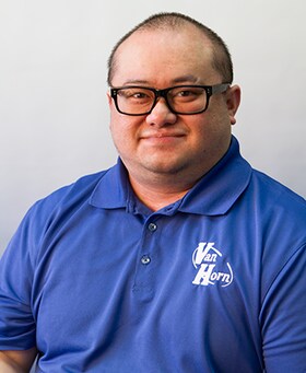 Staff member Adam Xiong from ID_4aa64bbf83e5