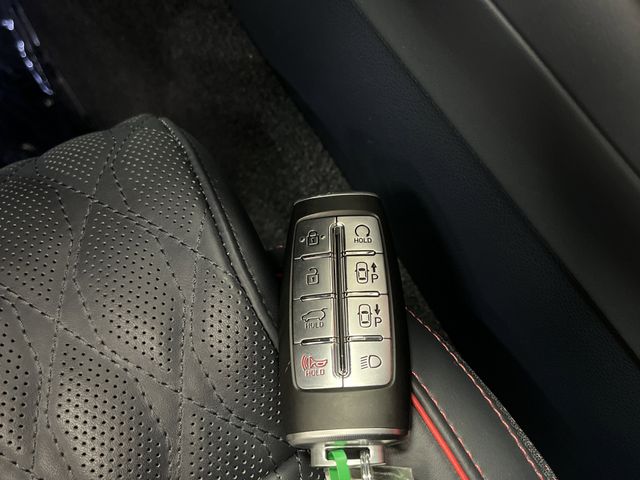 2025 GENESIS GV70 Sport - Photo 29