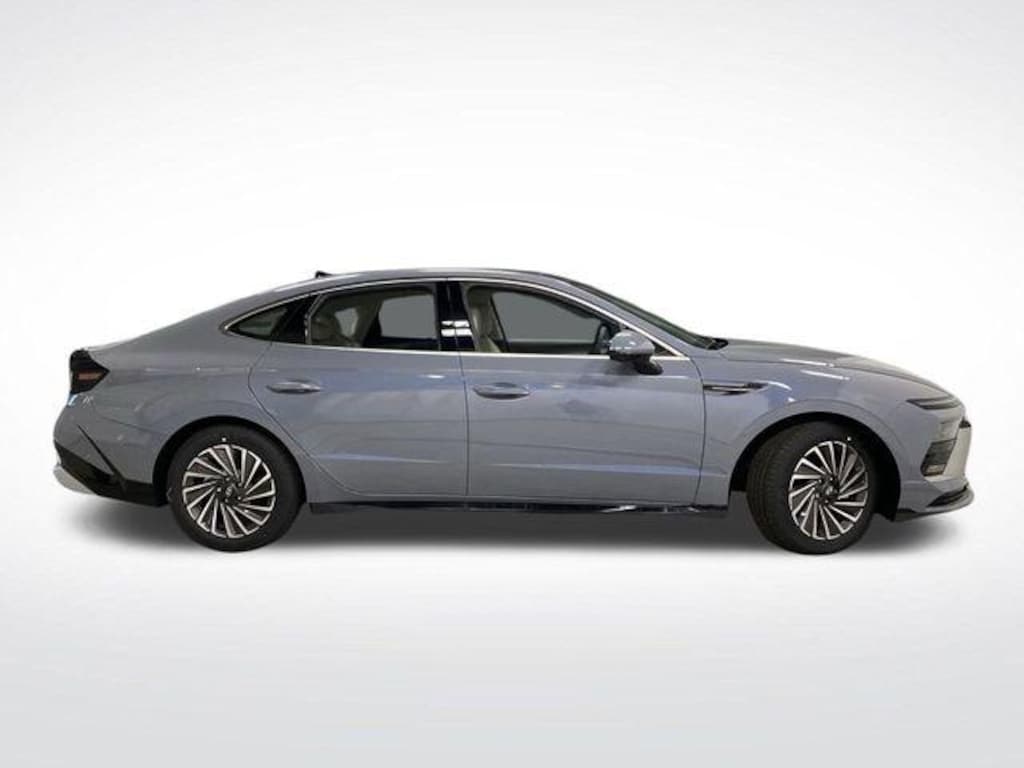 New 2025 Hyundai Sonata Hybrid Limited Sedan