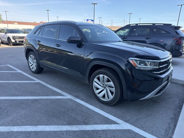 2020 Volkswagen Atlas Cross Sport 2.0T SE w/Tech 4MOTION's photo