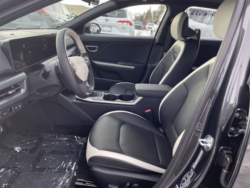 New 2025 Kia K4 GT-Line Sedan