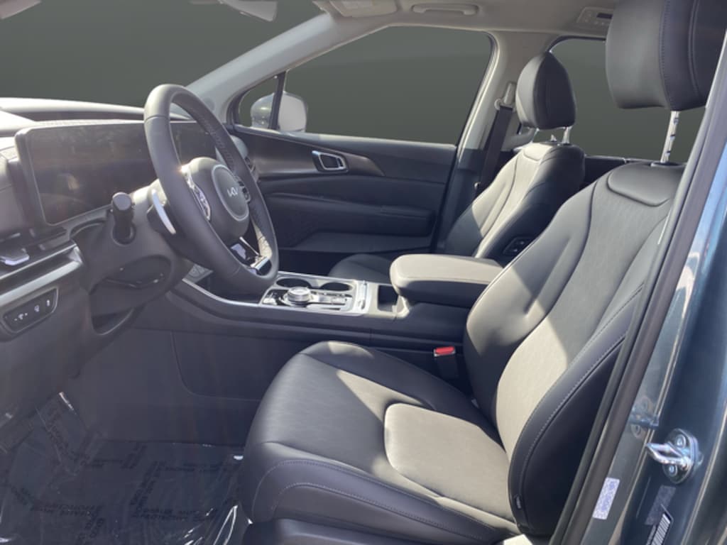 New 2026 Kia Carnival Hybrid SX Minivan/Van