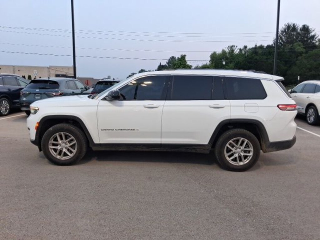Used 2022 Jeep Grand Cherokee L Laredo SUV