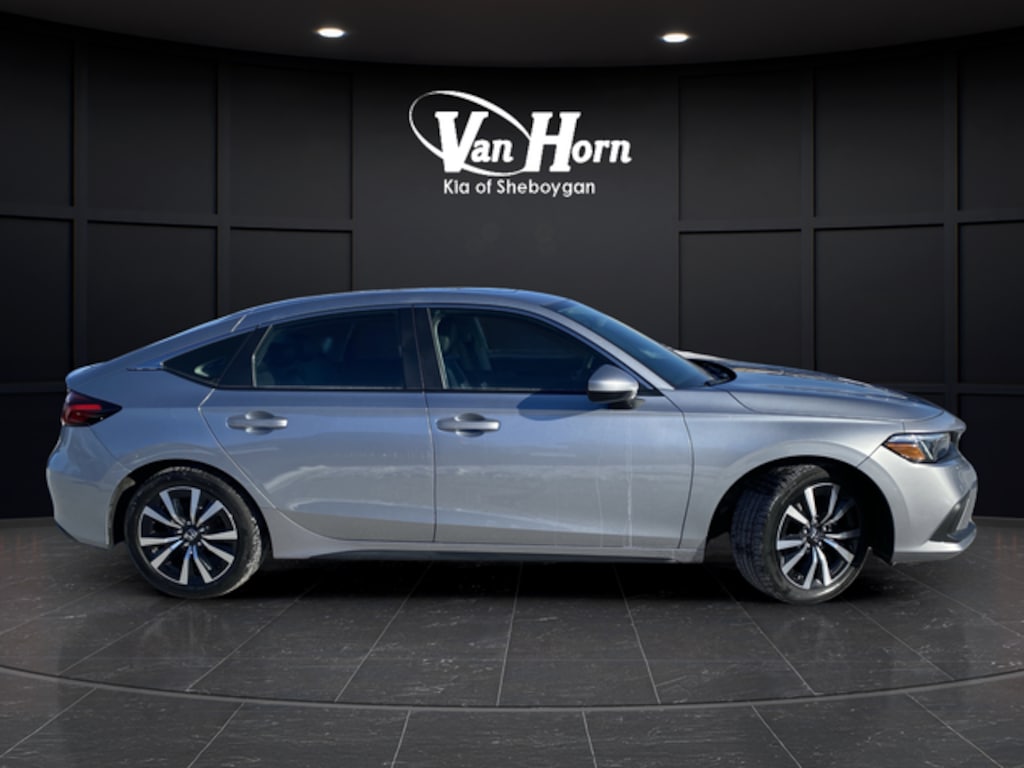 Used 2022 Honda Civic EX-L Hatchback