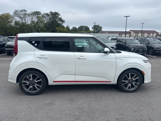 2020 Kia Soul GT-Line photo 2