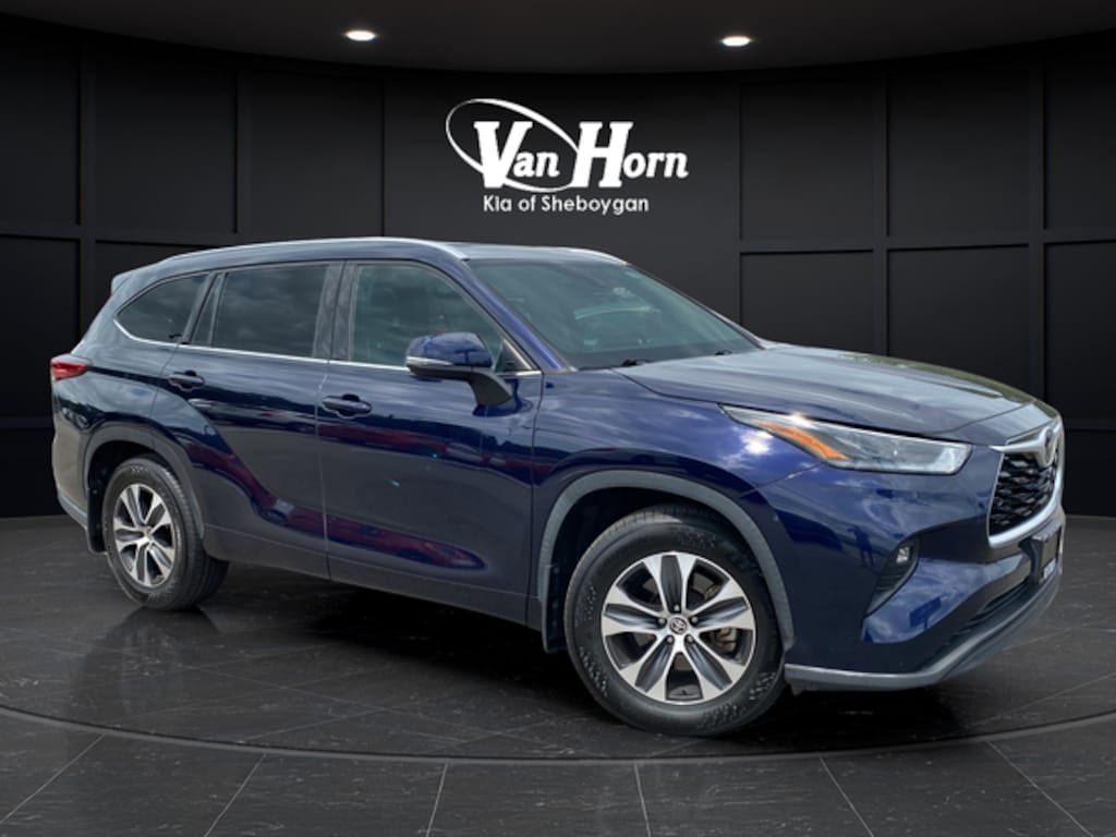 Used 2021 Toyota Highlander XLE SUV