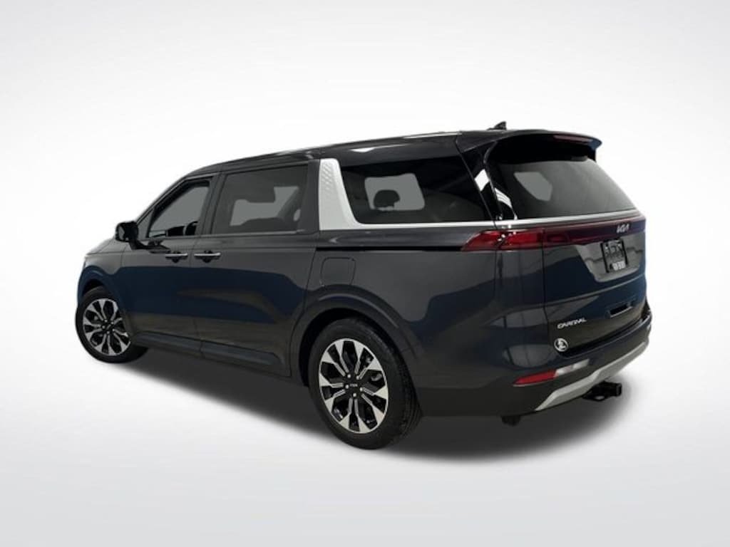 Used 2024 Kia Carnival EX Minivan/Van