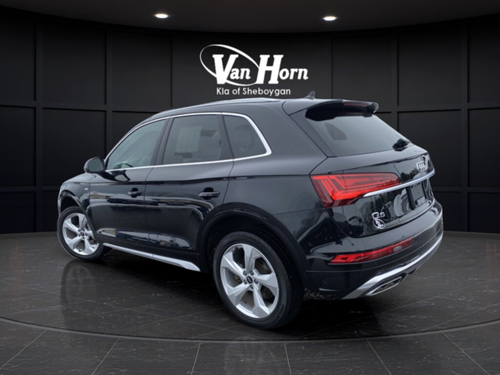 Used 2024 Audi Q5 45 S Line Premium SUV