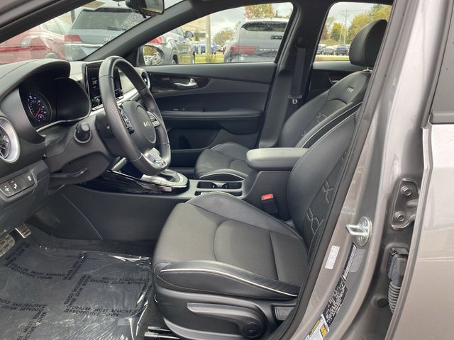 2024 Kia Forte GT-Line photo 4