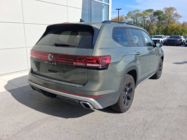 Used 2024 Volkswagen Atlas 2.0T Peak Edition SE w/Technology SUV