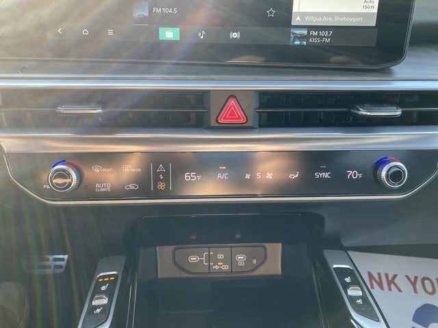 2025 Kia Sorento X-Line SX - Photo 22