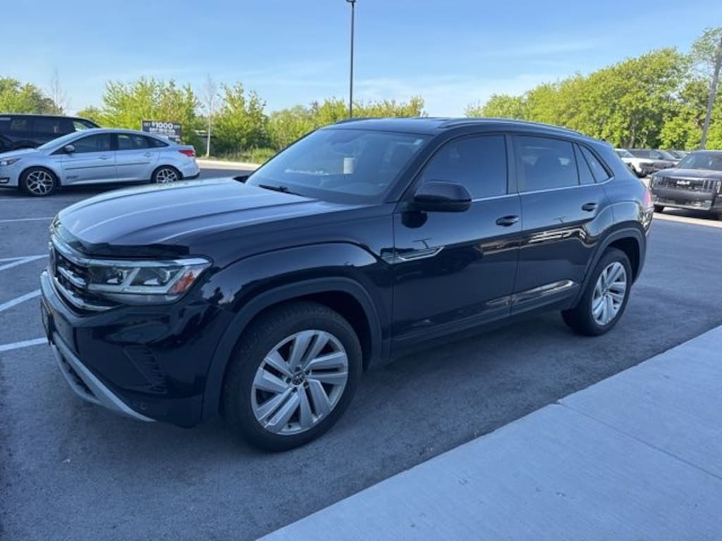 Used 2020 Volkswagen Atlas Cross Sport 2.0T SE w/Technology SUV