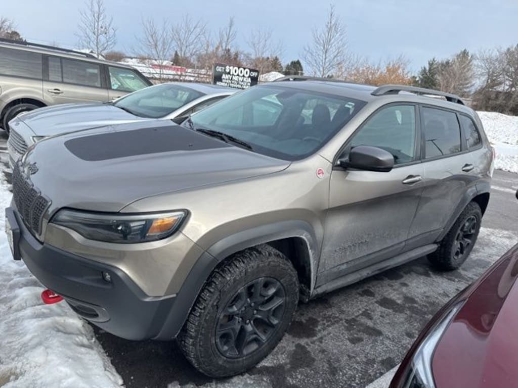 Used 2019 Jeep Cherokee Trailhawk SUV