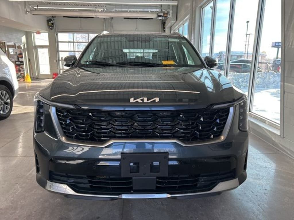 Used 2024 Kia Sorento S SUV