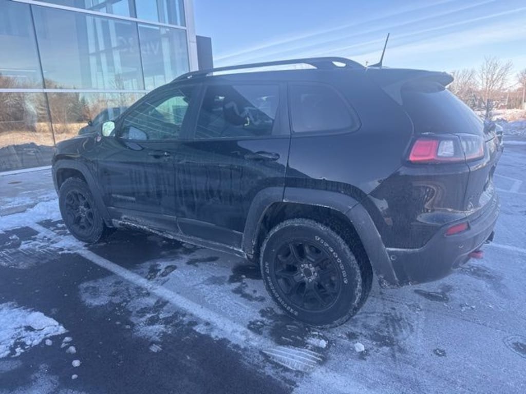 Used 2019 Jeep Cherokee Trailhawk SUV