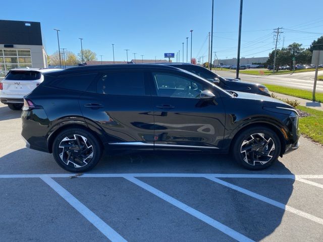 2025 Kia Sportage photo 3