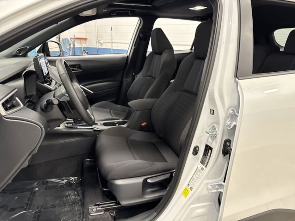 Used 2024 Toyota Corolla Cross Hybrid SE SUV