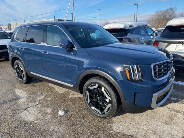 2025 Kia Telluride S's photo