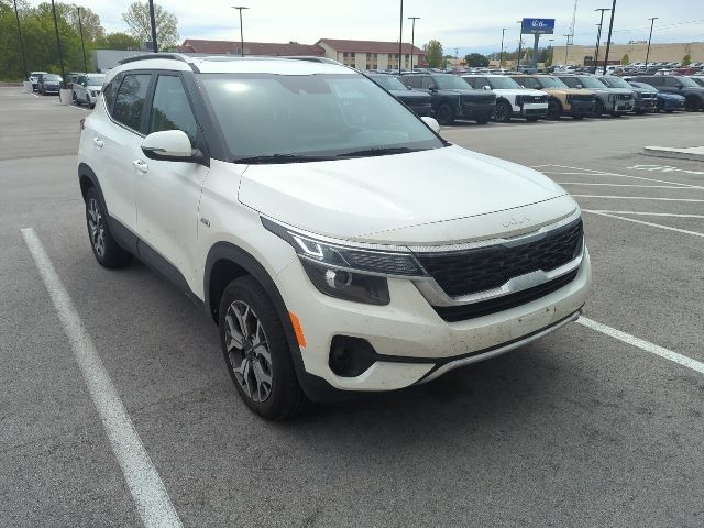 2023 Kia Seltos 2.0 EX AWD's photo