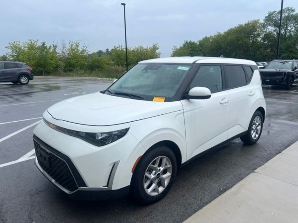 Used 2025 Kia Soul S Hatchback