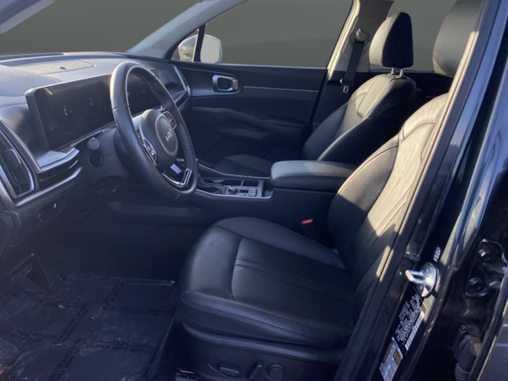 Used 2024 Kia Sorento S SUV