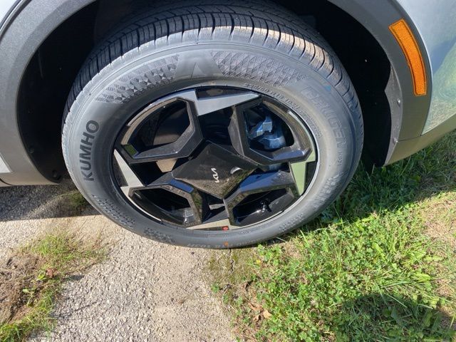 2026 Kia Sportage EX photo 2