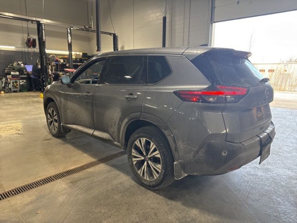 Used 2021 Nissan Rogue SV SUV