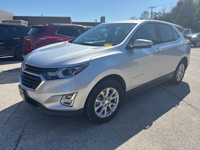 2018 Chevrolet Equinox LT photo 2