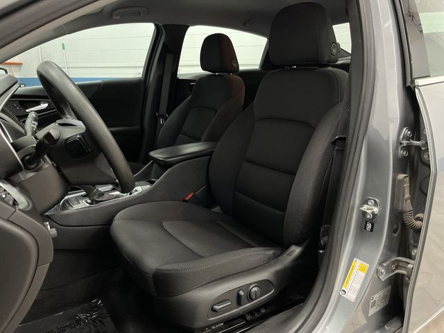 2024 Chevrolet Malibu 1LT photo 4