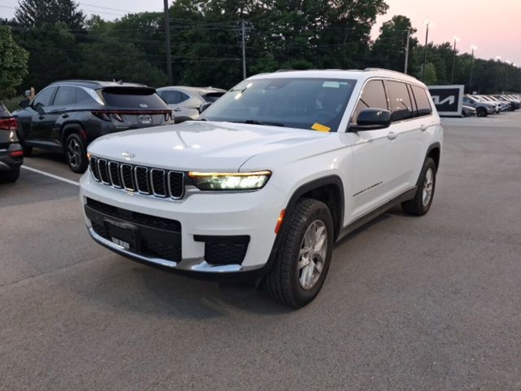 Used 2022 Jeep Grand Cherokee L Laredo SUV