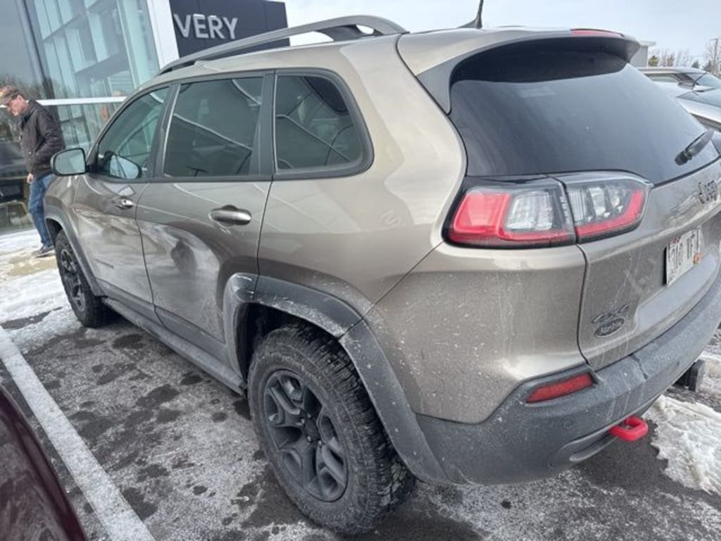 Used 2019 Jeep Cherokee Trailhawk SUV