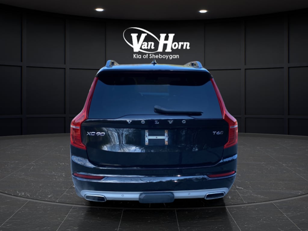 Used 2019 Volvo XC90 T6 Momentum SUV