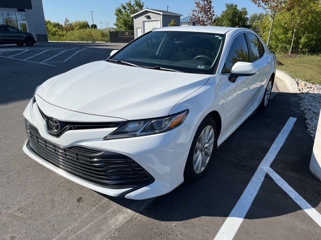 2020 Toyota Camry LE photo 4