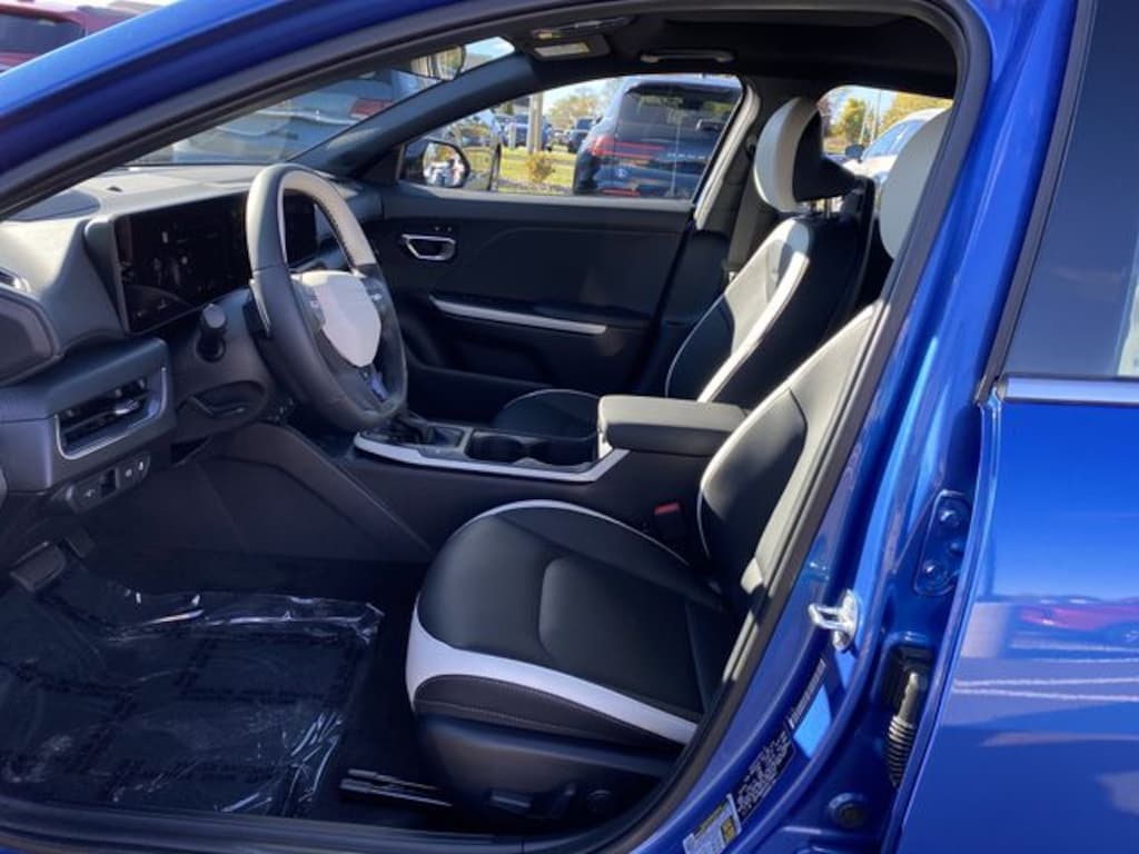 New 2025 Kia K4 GT-Line Sedan