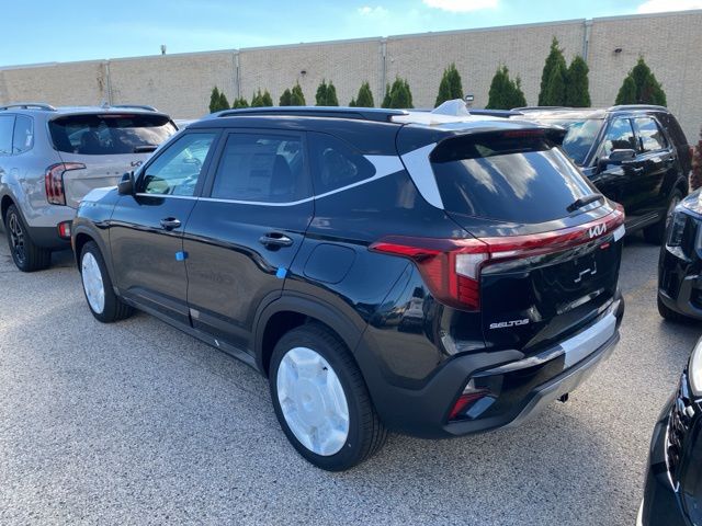2026 Kia Seltos SX photo 4