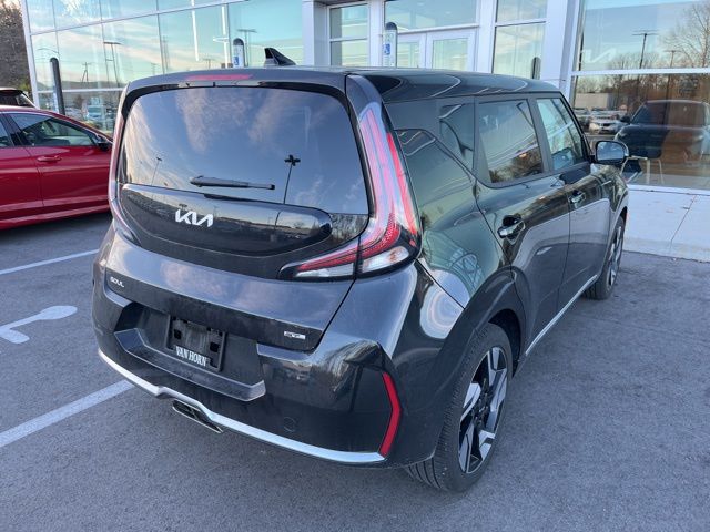 2023 Kia Soul GT-Line photo 2