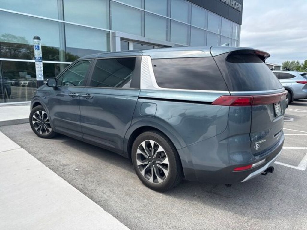 Certified 2024 Kia Carnival EX Minivan/Van