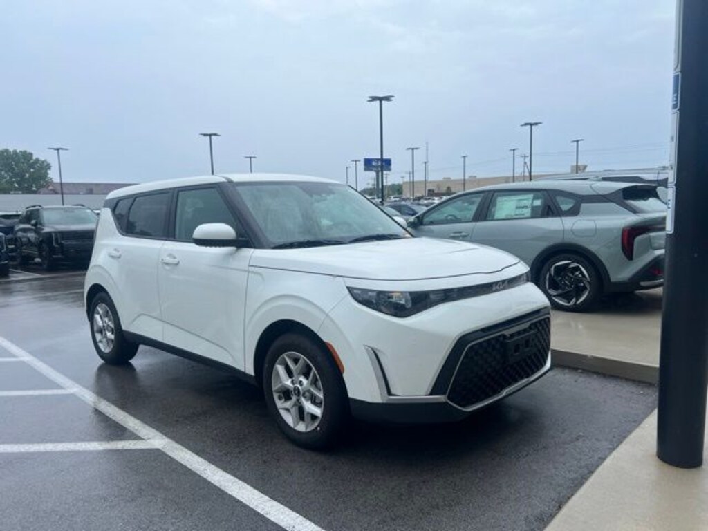 Used 2025 Kia Soul S Hatchback