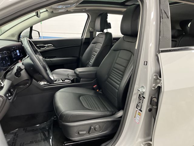 2025 Kia Sportage photo 2