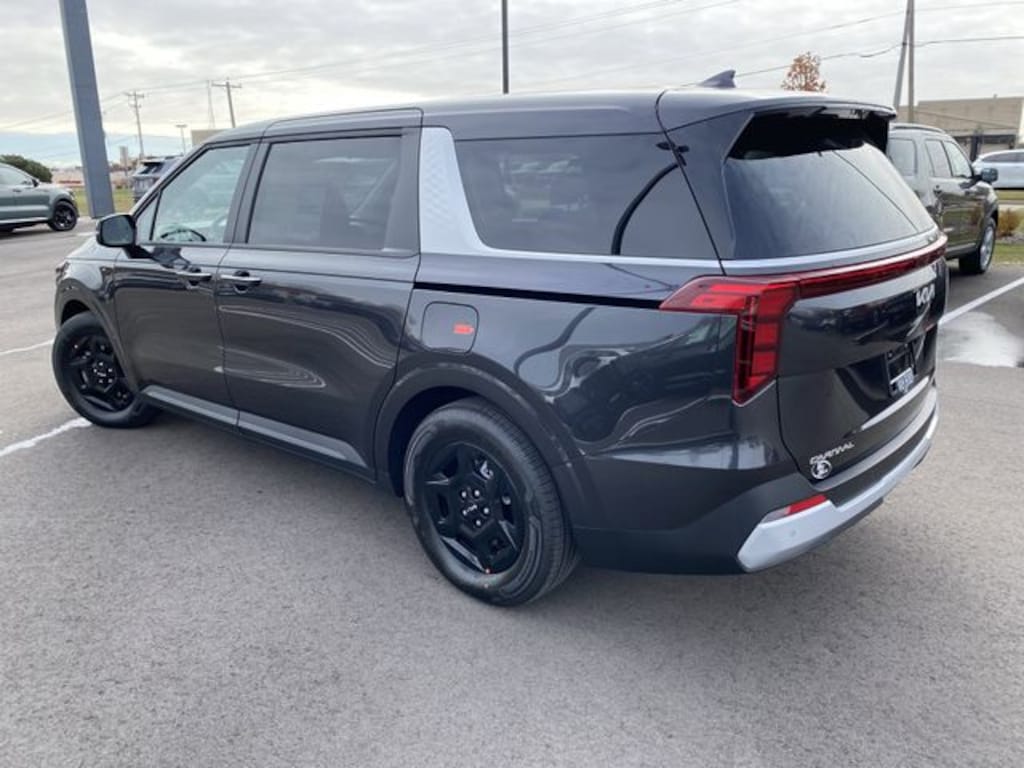 New 2026 Kia Carnival LXS Minivan/Van