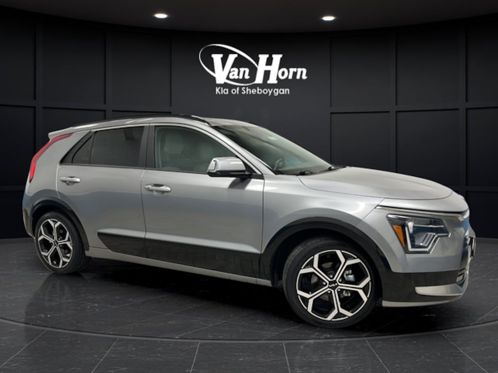 Used 2024 Kia Niro EX Touring SUV